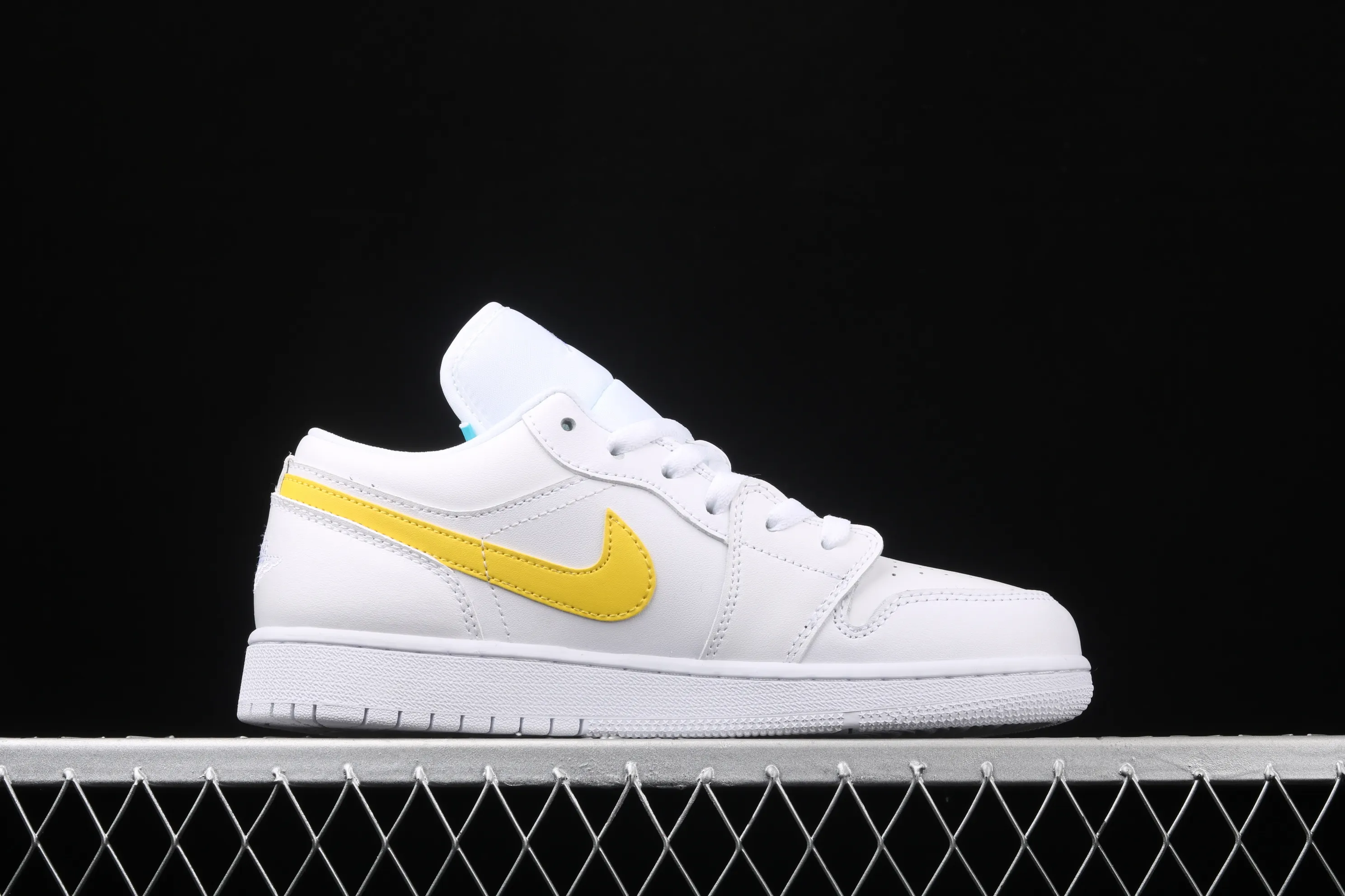 All categories Air Jordan Jordan series basketball shoes Air Jordan 1 Low New version Air Jordan 1 Low "White Multi" AJ1 Joe 1 four-color mandarin duck low-top top-layer leather cultural and leisure sports sneakers CW7035-100